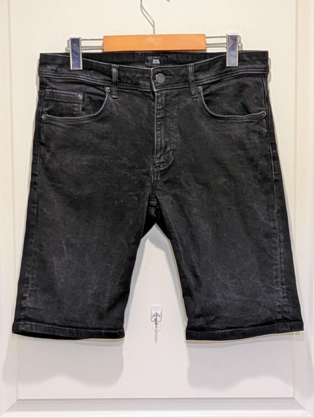 EUC River Island 32 Skinny Stretch Black Washed Denim Shorts